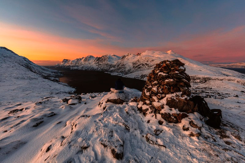 How to Prepare for Your Arctic Tour in Tromsø (Northern Lights, Snowshoeing & Midnight Sun)